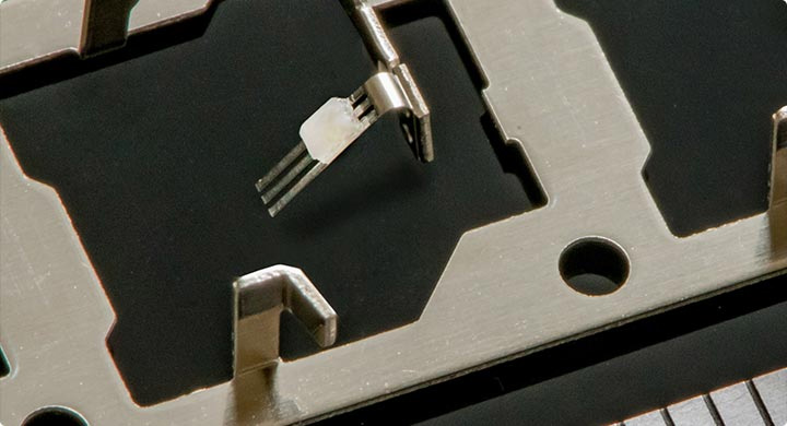 Difference between deceleration type and ordinary type in motor terminal